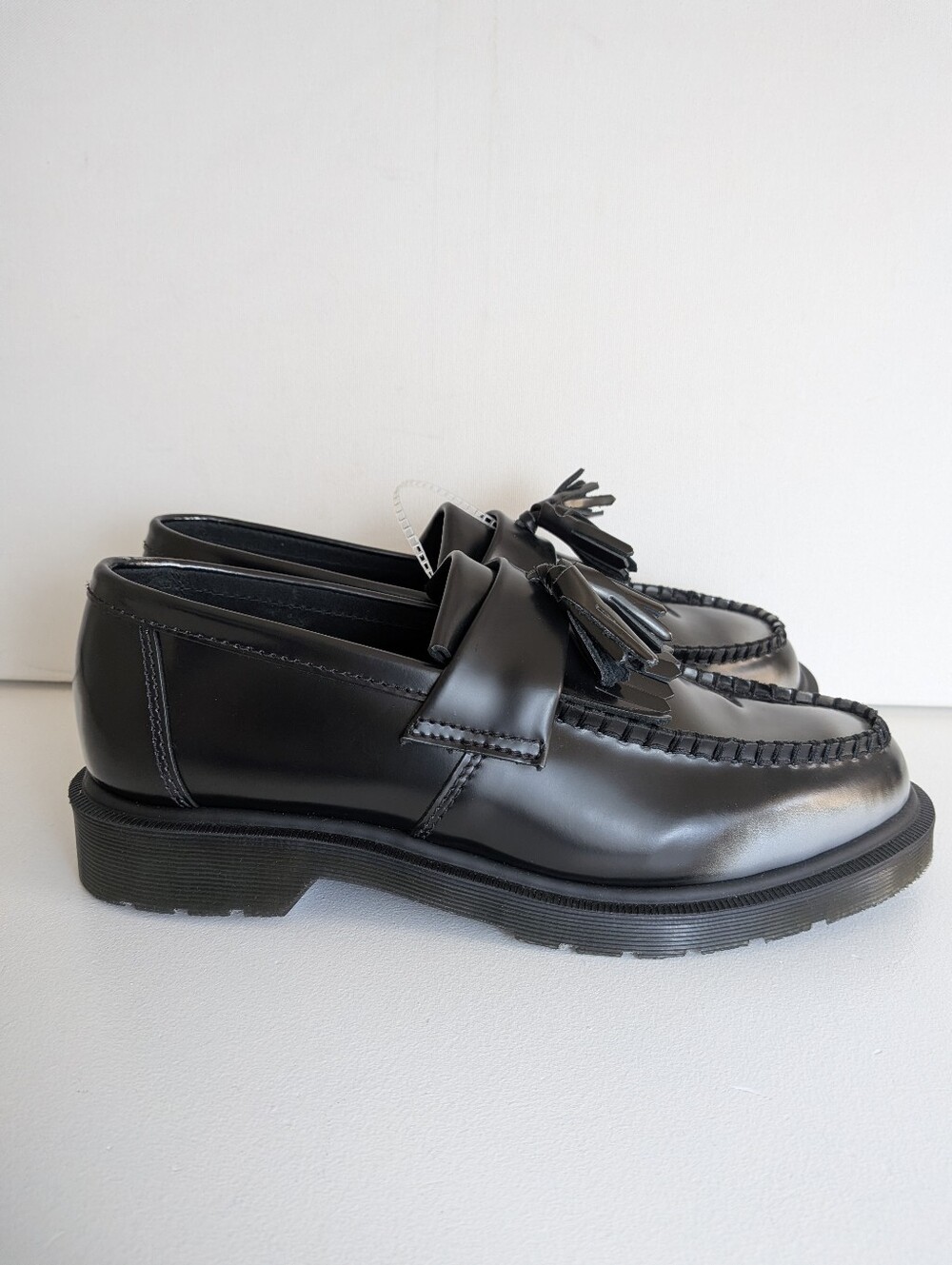 Dr. Martens Adrian Arcadia Rub Off Leather Tassel Loafers  Silver tip Back sz 10